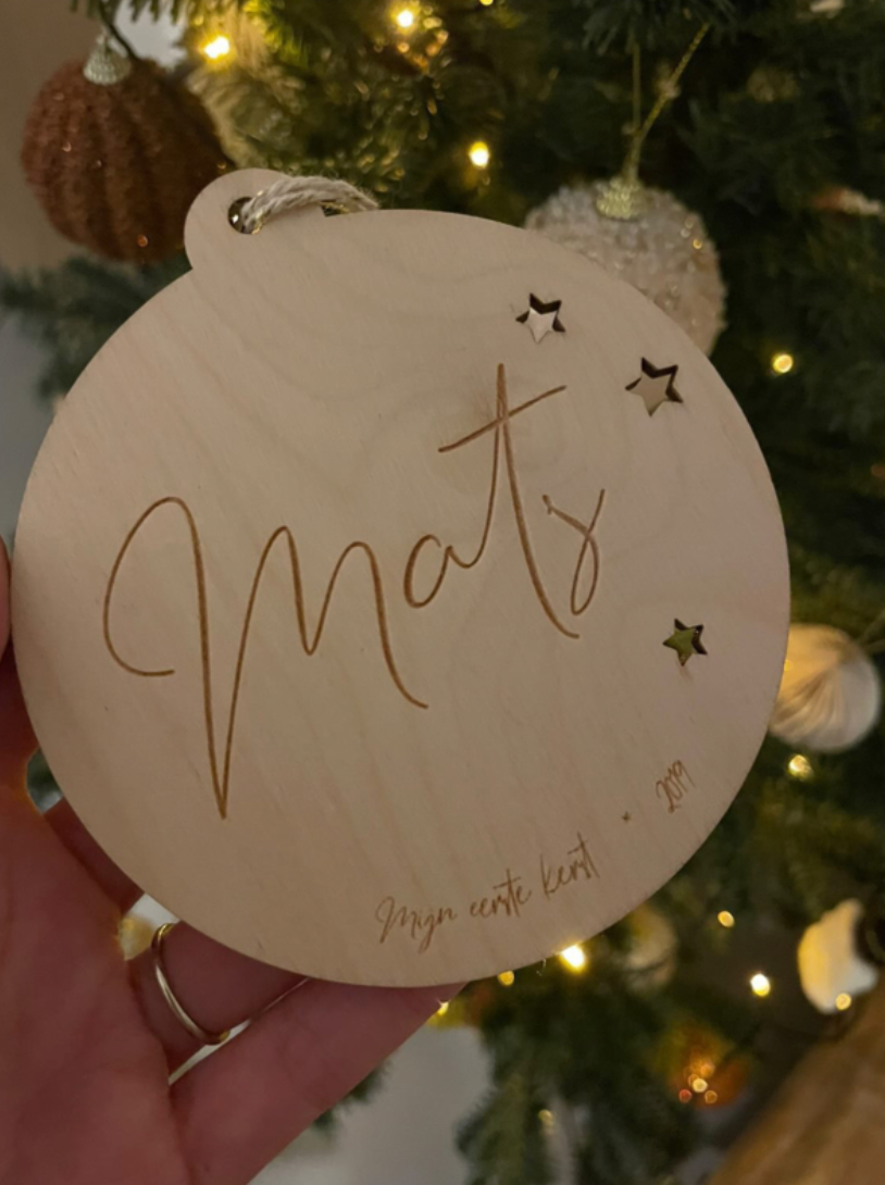Houten Kerstbal Gepersonaliseerd met Naam en Mijn eerste Kerst