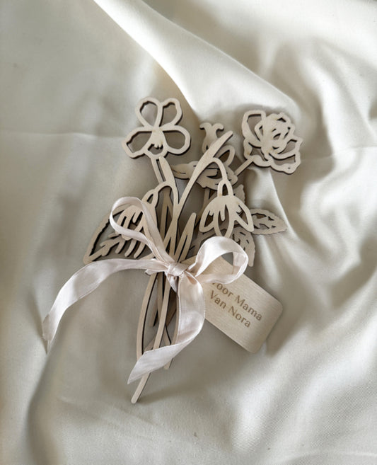 Houten Geboortebloemen – Persoonlijk Moederdag Cadeau