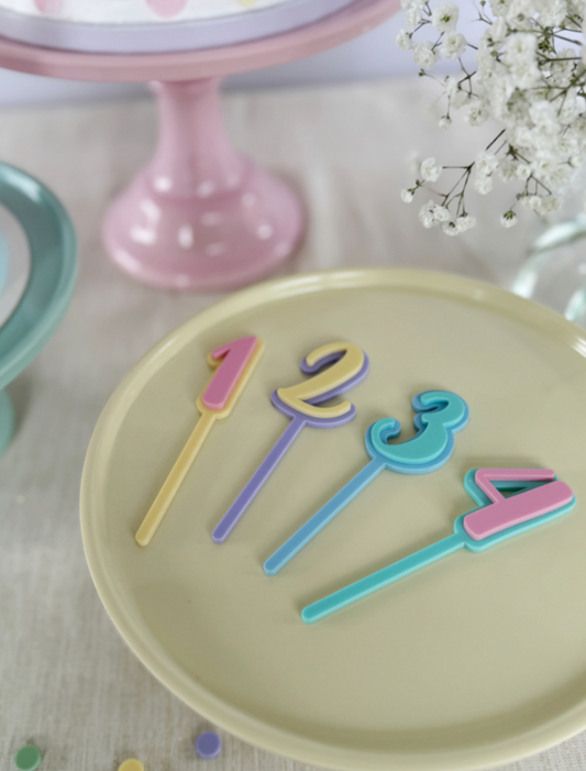 Cupcake- of taarttopper Cijfer Pastel