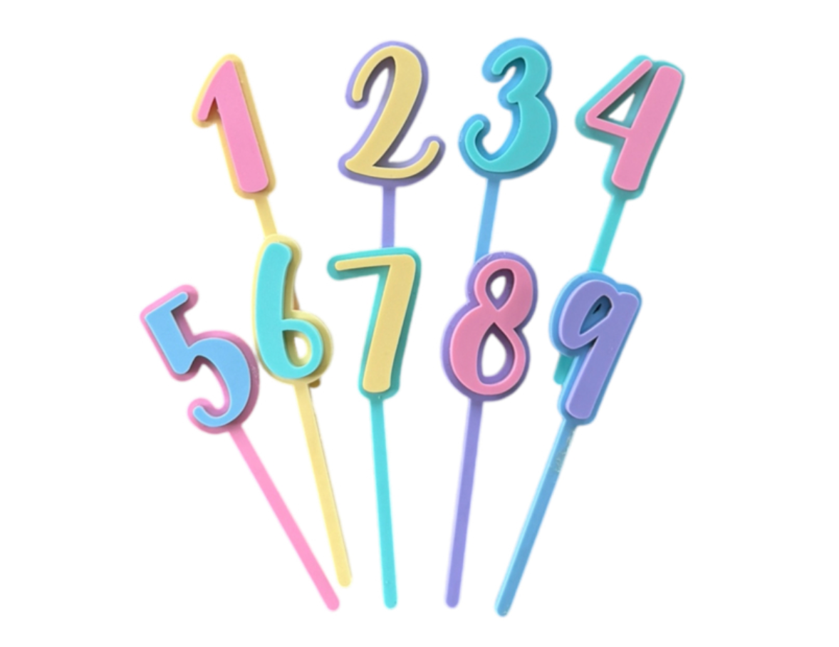 Cupcake- of taarttopper Cijfer Pastel