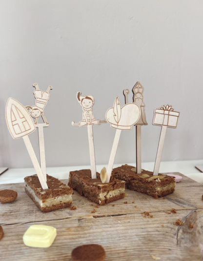 Sfeervolle Houten Sinterklaas Stekers – Set van 6