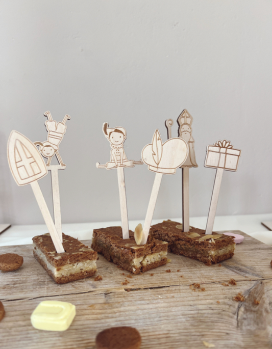 Sfeervolle Houten Sinterklaas Stekers – Set van 6