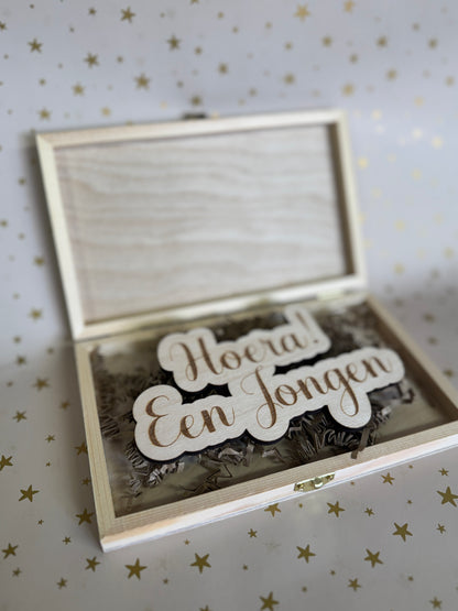 Gender reveal aankondiging houten kistje jongen