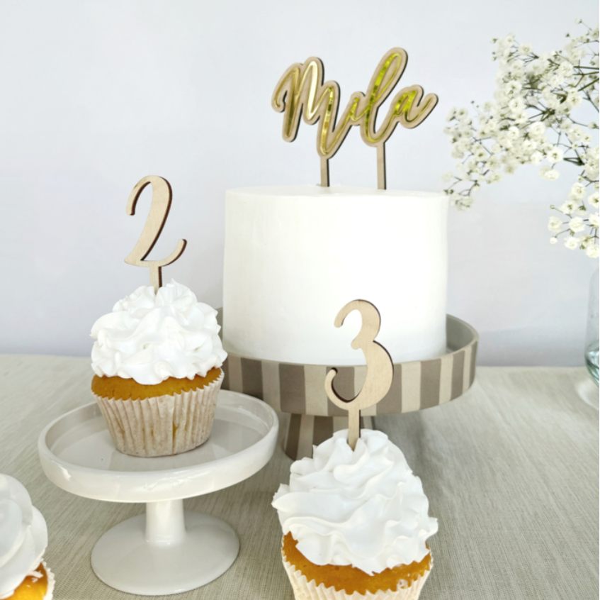 Gepersonaliseerde Taarttopper Naam | Hout & Goud