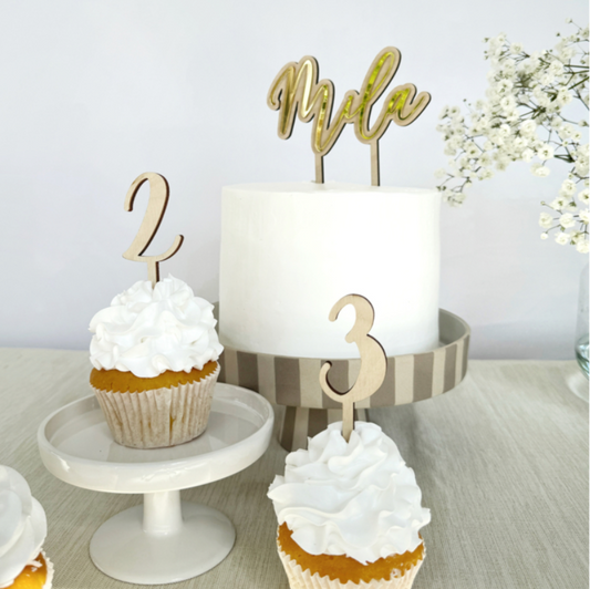 Gepersonaliseerde Taarttopper Naam | Hout & Goud