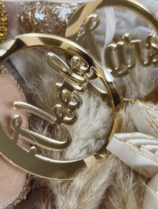 Gouden Kersthanger van Acryl – Gepersonaliseerd met Open Naam