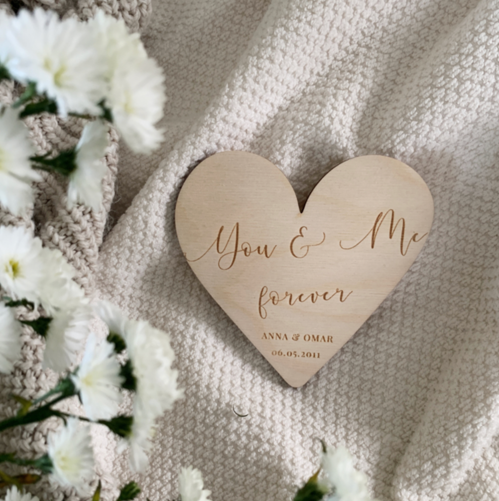 Houten Hartje Valentijnsdag met Namen Gegraveerd