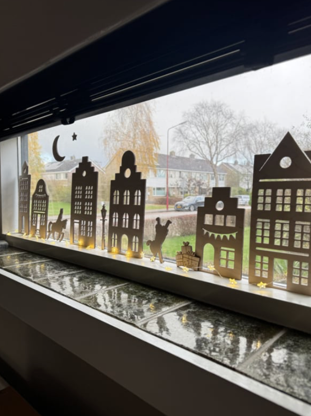 Houten Huisjes Raamdecoratie – Sinterklaas Editie