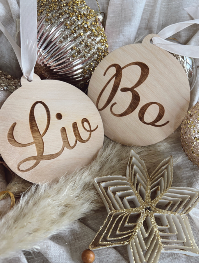 Houten Kerstbal met Gegraveerde naam