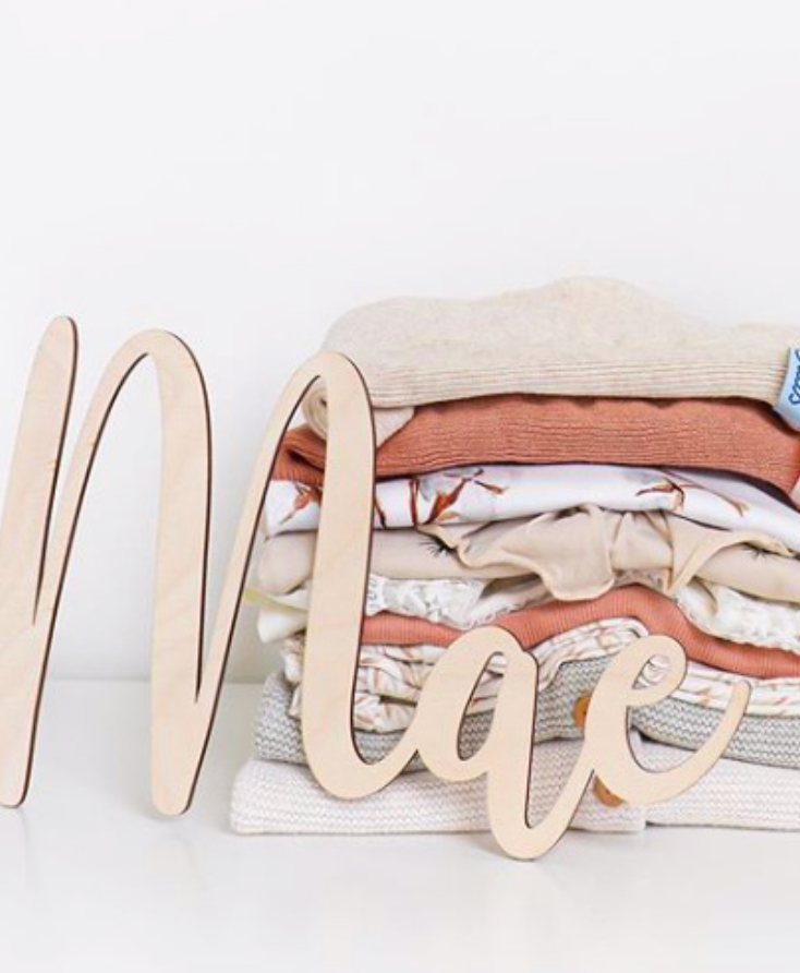 Houten Naam Mae Mommies & Miracles