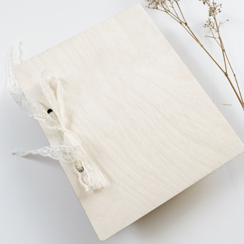 Houten Omslag op Basis van Jullie Trouwkaart