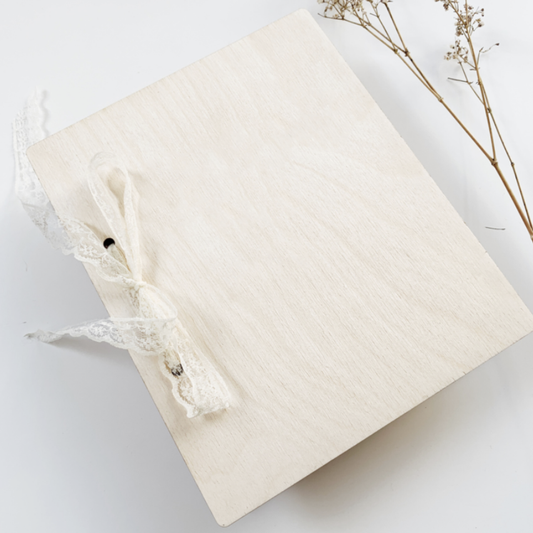 Houten Omslag op Basis van Jullie Trouwkaart