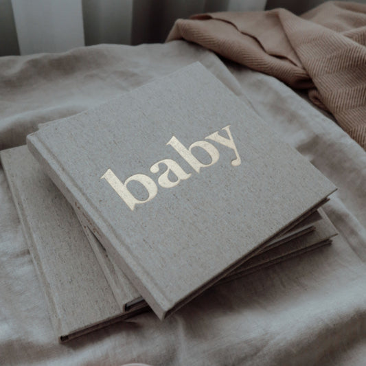 Linnen invulboek Baby Mijlpalen vastleggen