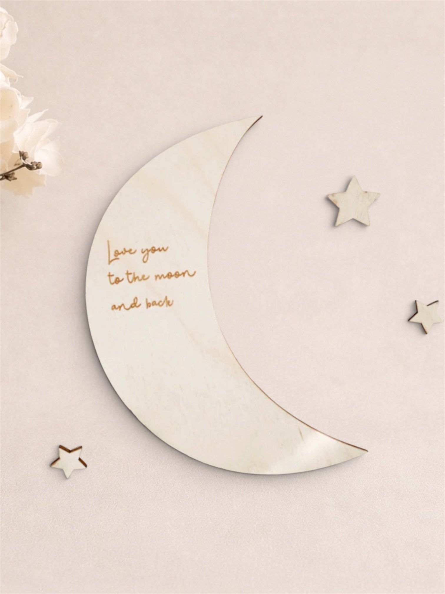 Houten maan met quote love you to the moon and back