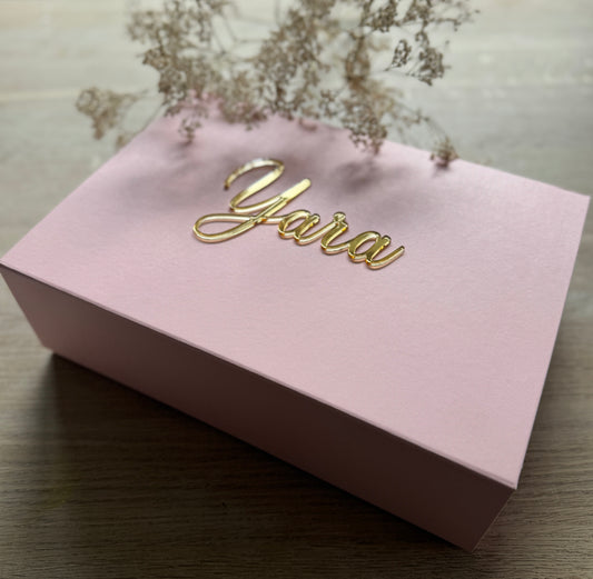 Magneet Cadeaubox met 3D acryl naam Het perfecte kraamcadeau