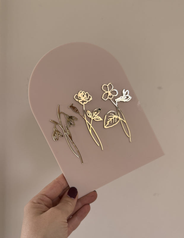 Gepersonaliseerd Bordje met Geboortebloemen – Moederdag Cadeau