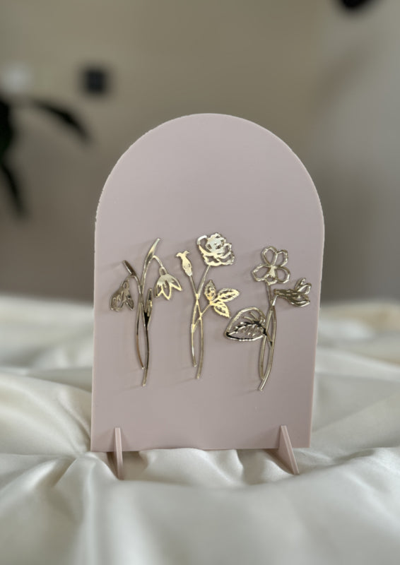 Gepersonaliseerd Bordje met Geboortebloemen – Moederdag Cadeau