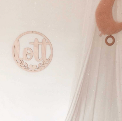 Houten Geboortebord met Uitgesneden Naam