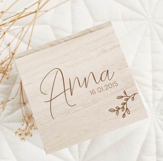 Spaarpot Ontwerp Takje met Naam & Datum gegraveerd