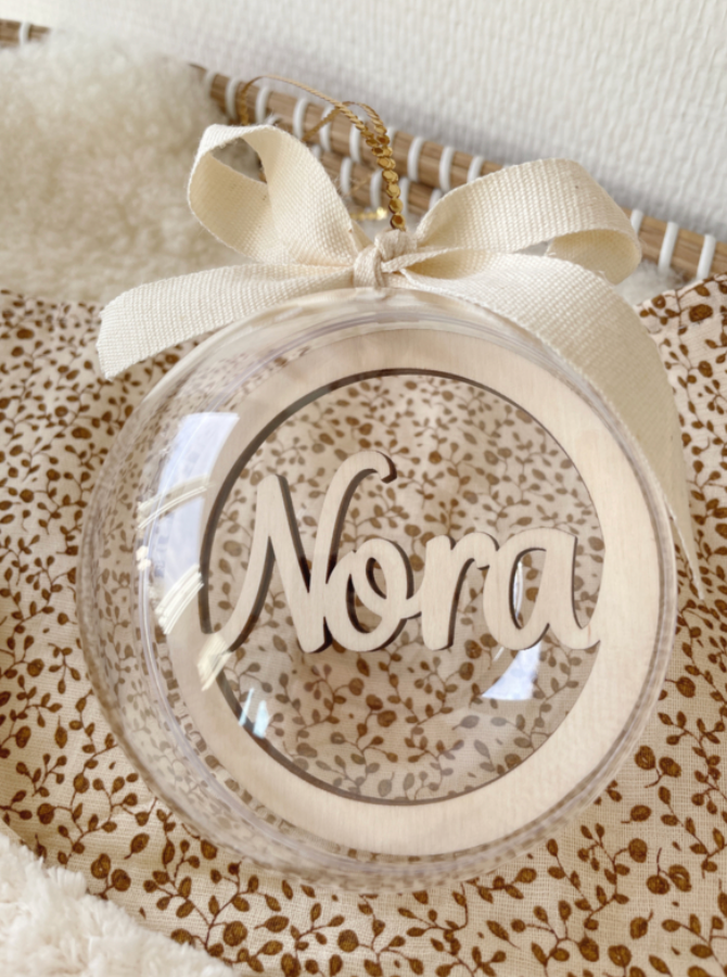 Transparante kerstbal met houten naam