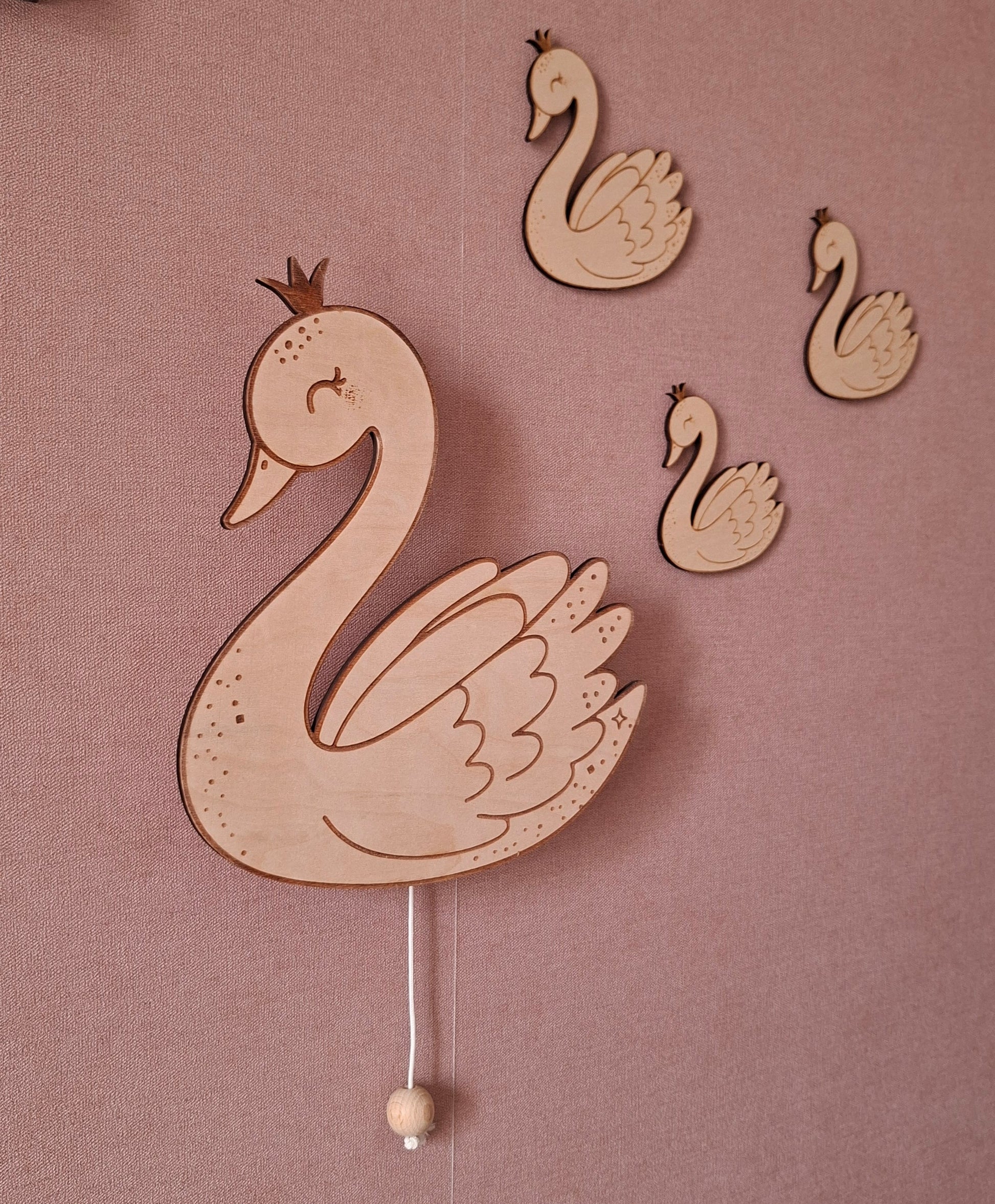 houten muziekdoosje zwaan voor de baby of kinderkamer